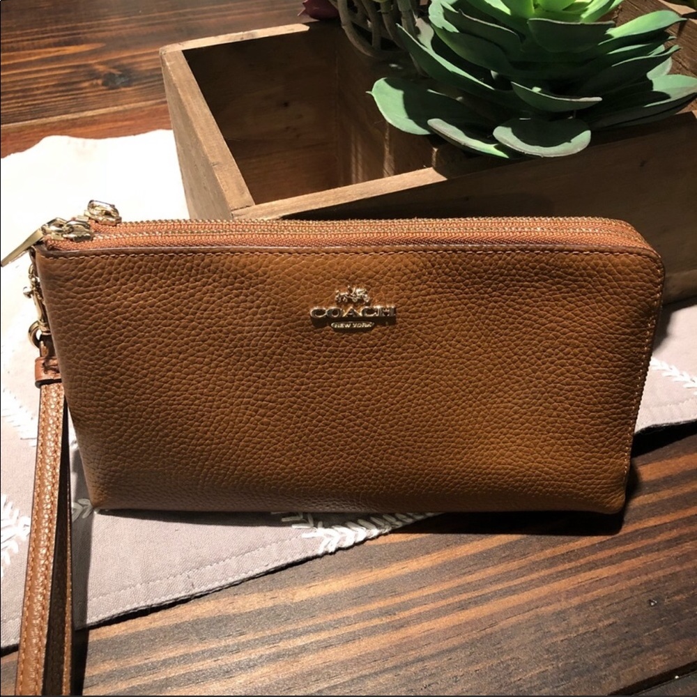 Authentic coach wristlet / wallet